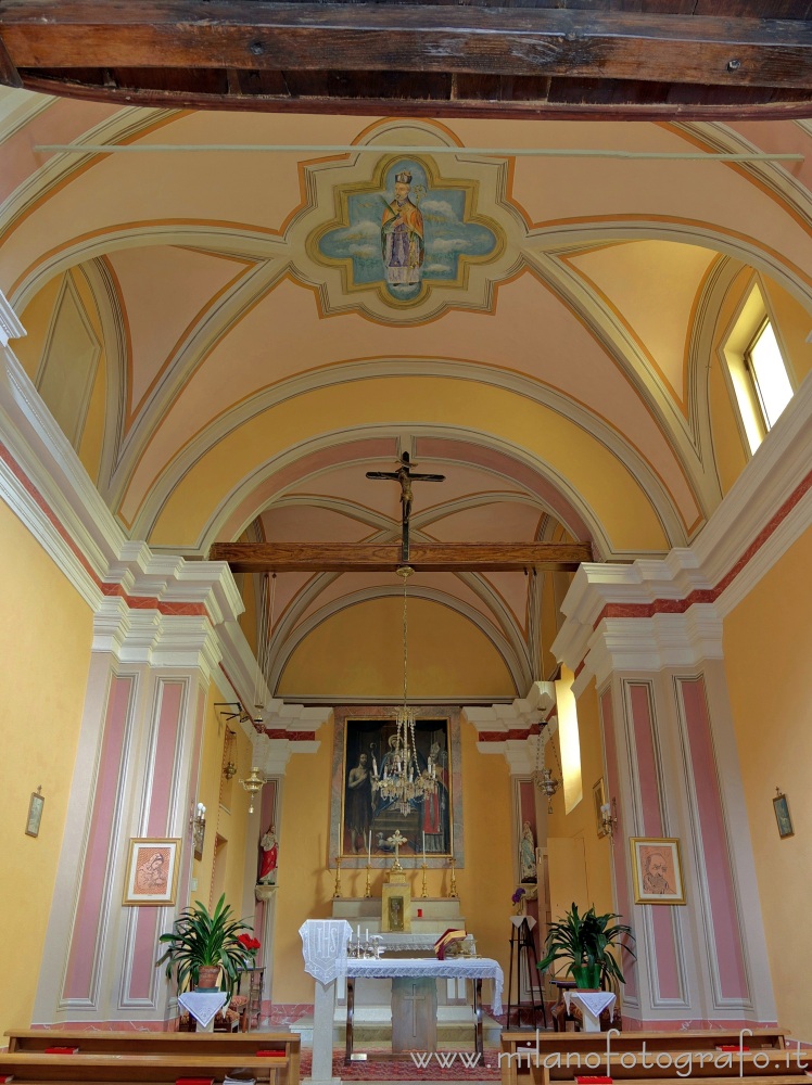 Campiglia Cervo (Biella) - Interno dell'Oratorio di San Biagio nella frazione Valmosca